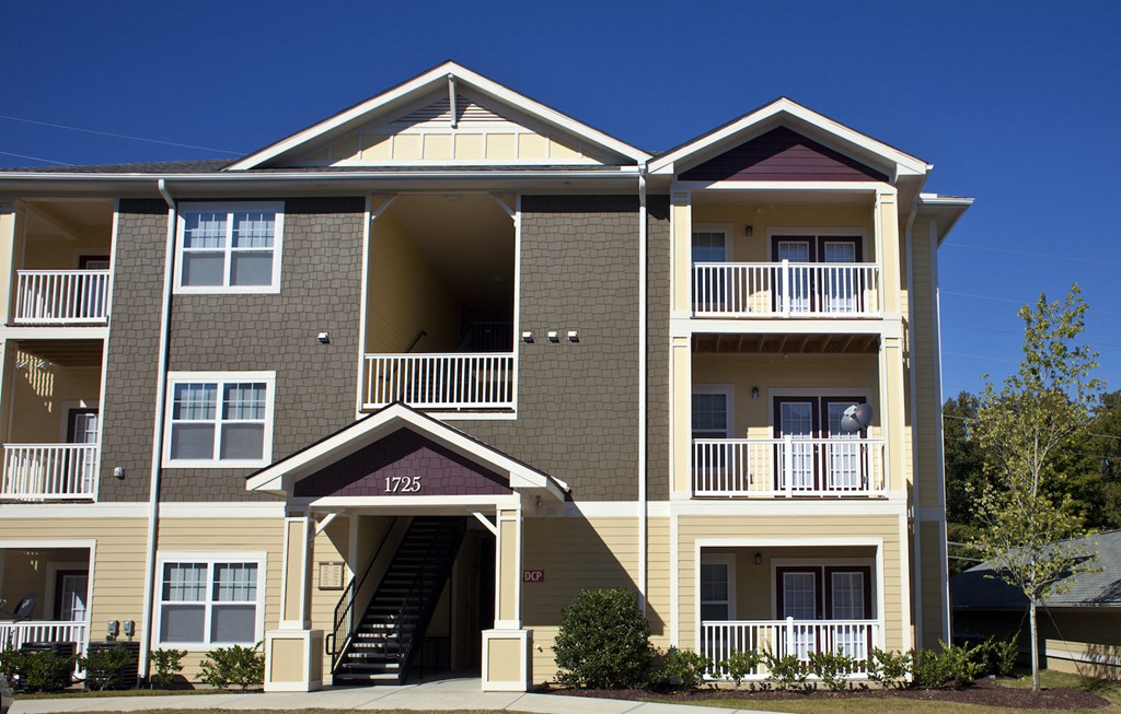 Resort Style Community at Phillips Mallard Creek Apartments, Charlotte, NC 28262