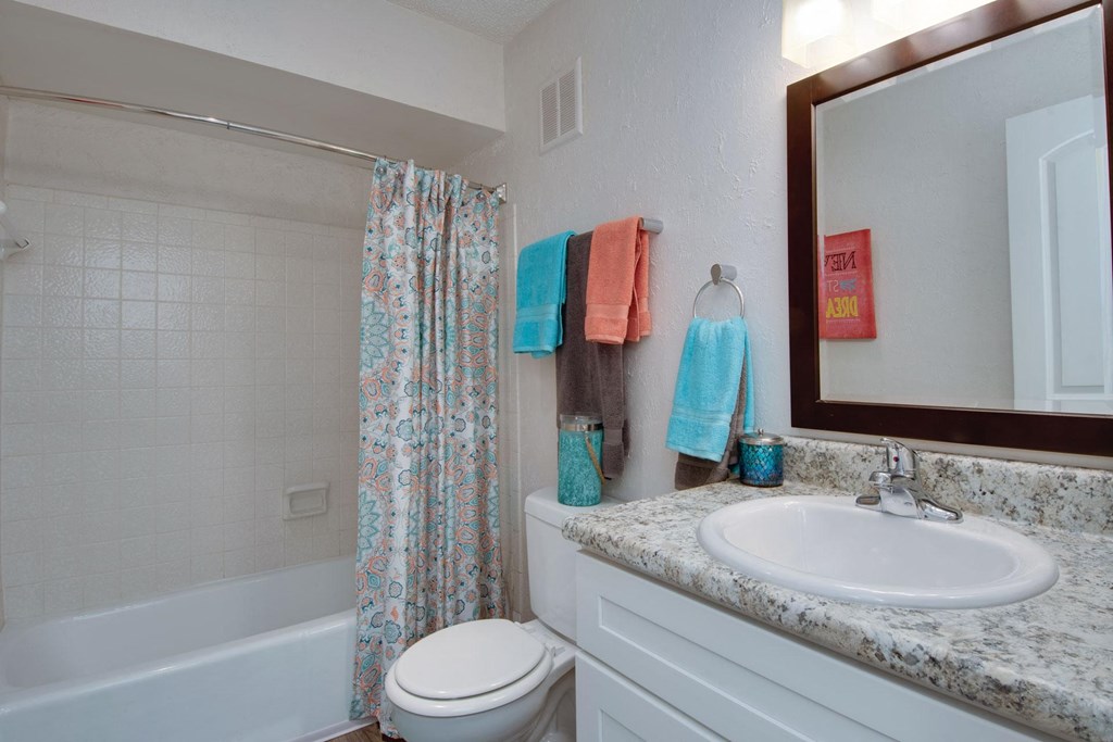 Luxurious Bathrooms at Nob Hill Apartments, Nashville