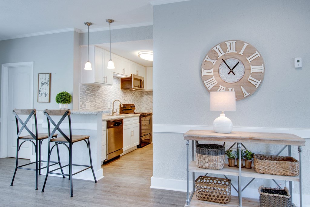 Breakfast Bar at Nob Hill Apartments, Tennessee