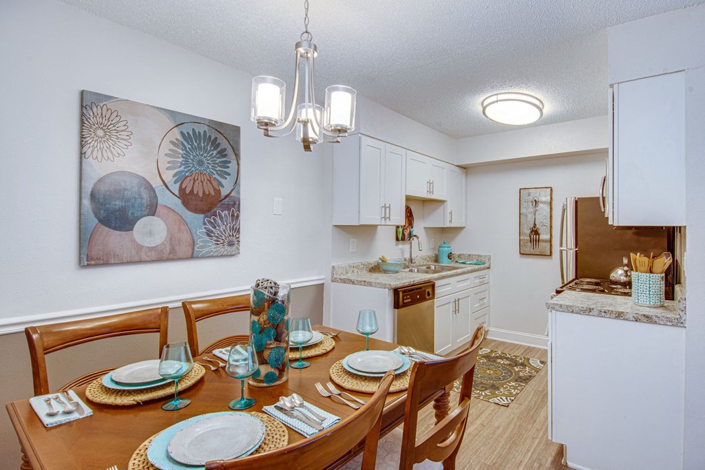 Dining Room and Kitchen View at Nob Hill Apartments, Tennessee, 37211