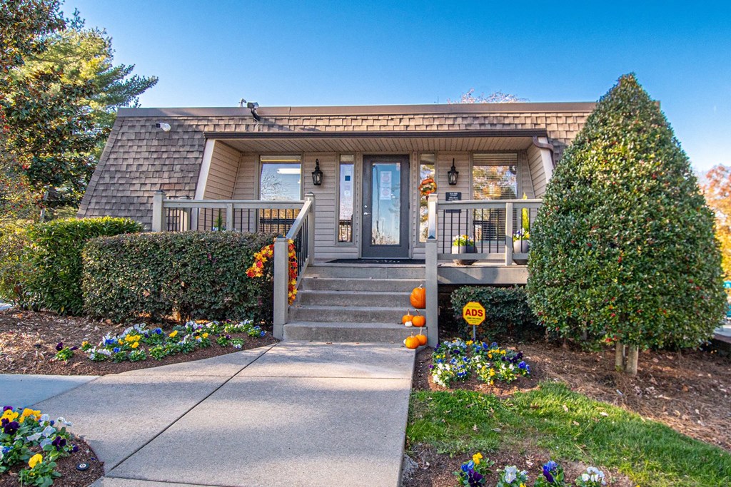 Leasing Office at Nob Hill Apartments, Nashville, TN