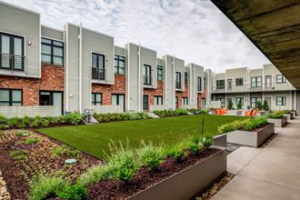 Lush Green Outdoor Spaces at 2100 Acklen Flats, Nashville
