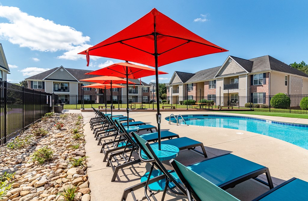the preserve at ballantyne commons pool and tables with umbrellas