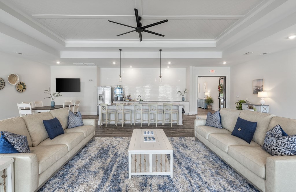 The Palms At Edgewater is a similar property to Farmington Village located in Summerville
