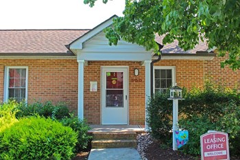500 Smithwood Street 1-2 Beds Apartment, Affordable for Rent - Photo Gallery 3