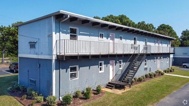 1531 Crest Road, #28 Studio-2 Beds Apartment for Rent - Photo Gallery 1