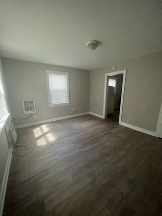 1815 Clement Ave 1 Bed Apartment for Rent