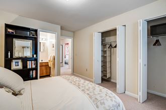 1400 Eisenhower Circle 2-4 Beds Apartment for Rent - Photo Gallery 5