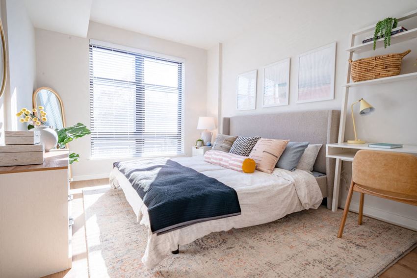 bedroom bedroomat Harwood Flats, North Bethesda, MD, 20852 - Photo Gallery