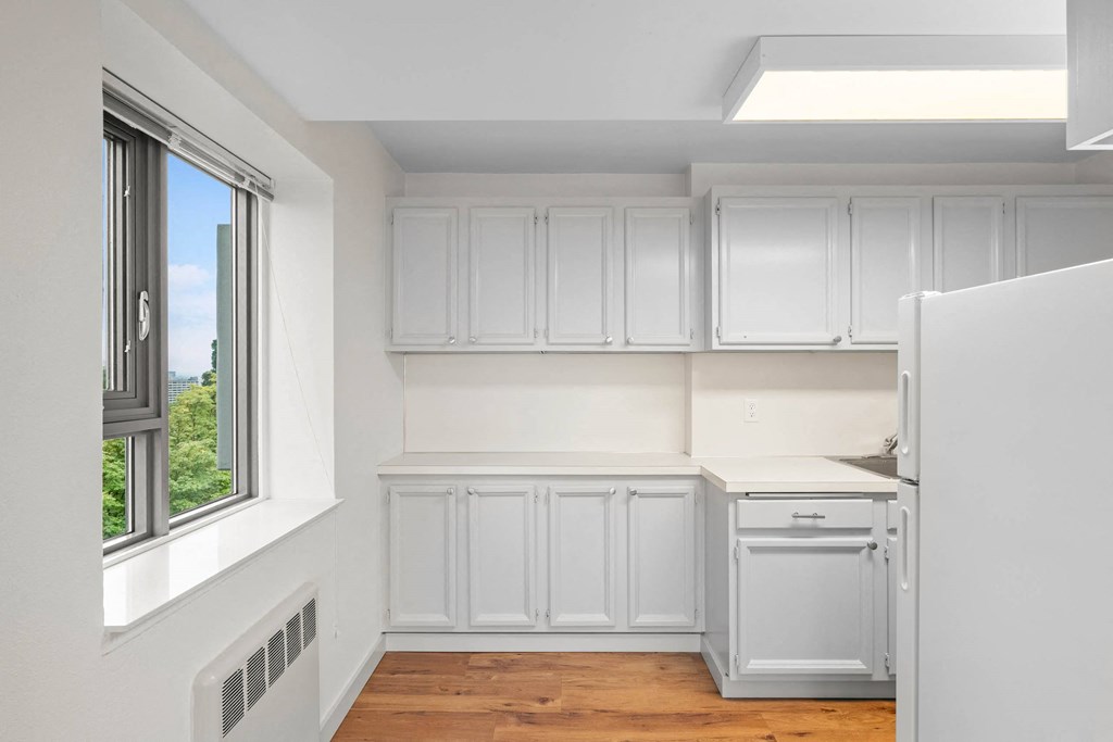 White Kitchen at Vista St. Clair, Portland, OR