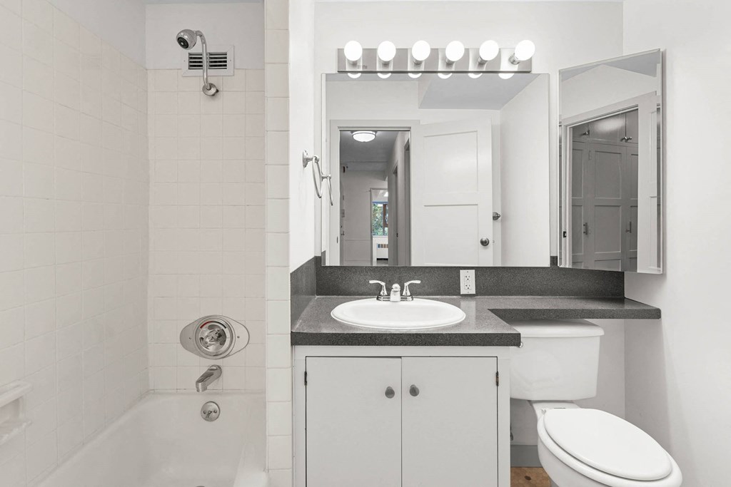 Bathroom With Vanity Lights at Vista St. Clair, Oregon, 97205