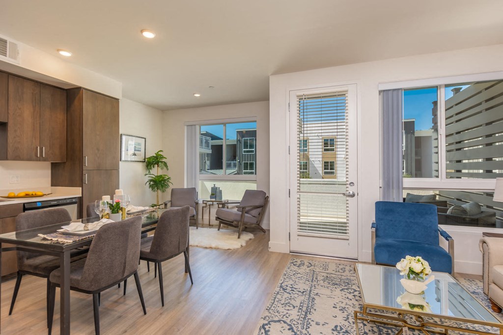 Sedona - Spacious Living Area