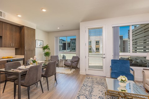 Sedona - Spacious Living Area