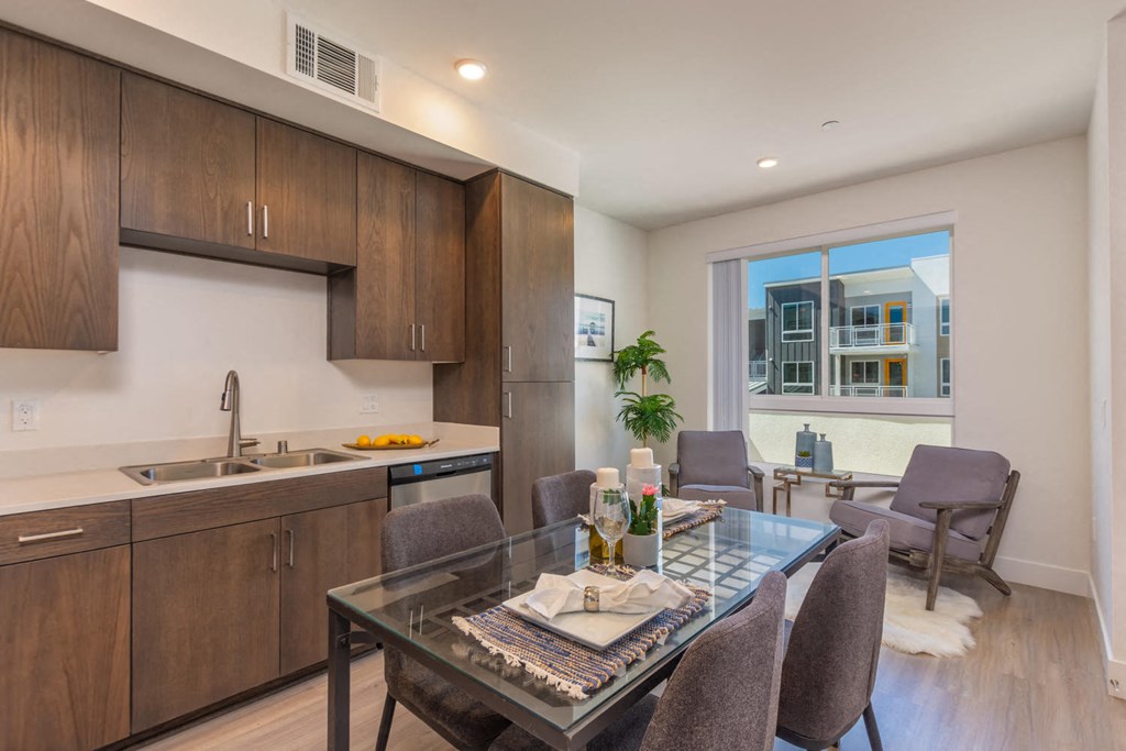 Sedona - Eat In Kitchen