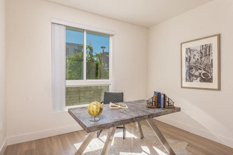 Windsor - Bright Office or Bedroom