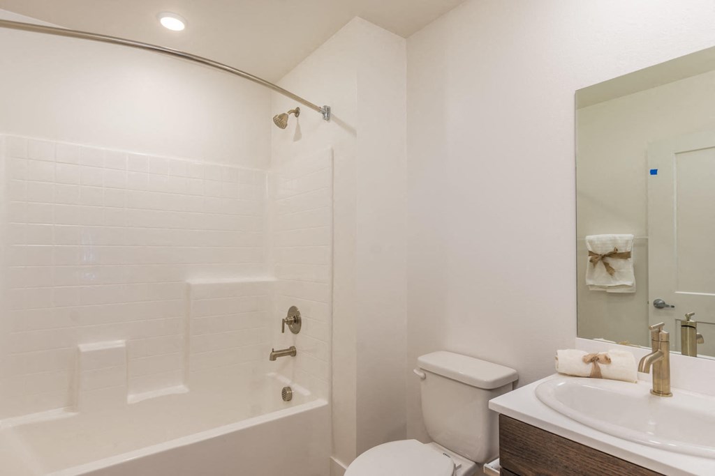 Windsor - Guest Bathroom