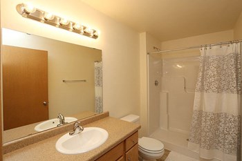 560C Fenton Street #27 1-2 Beds Apartment for Rent - Photo Gallery 3