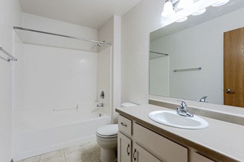 341 STANTON ST 1-3 Beds Apartment for Rent - Photo Gallery 3