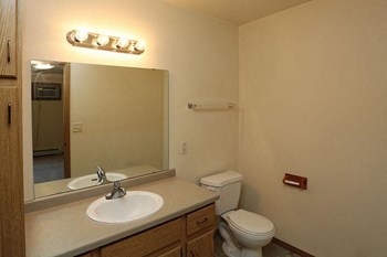 1225 Burton St #6 2-3 Beds Apartment for Rent - Photo Gallery 12