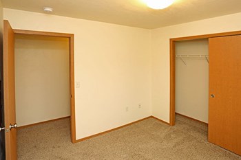 6832 Streblow Dr 2 Beds Apartment for Rent - Photo Gallery 9