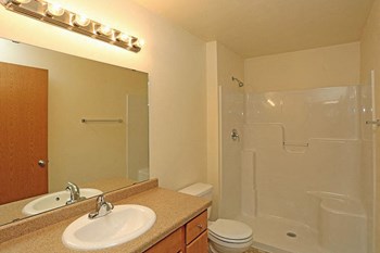 6832 Streblow Dr 2 Beds Apartment for Rent - Photo Gallery 7