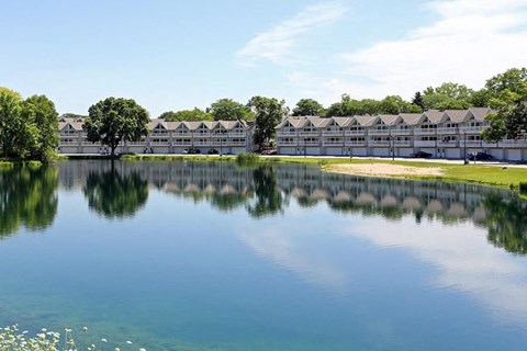 SUMMIT LAKES APARTMENTS