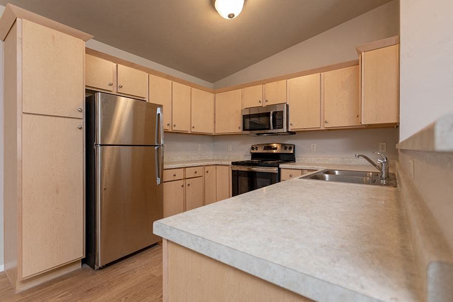 FALCON POINT APARTMENTS