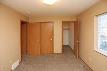 7405 W. Stoney Creek St. 2-3 Beds Apartment for Rent - Photo Gallery 9