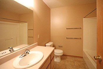 7405 W. Stoney Creek St. 2-3 Beds Apartment for Rent - Photo Gallery 8