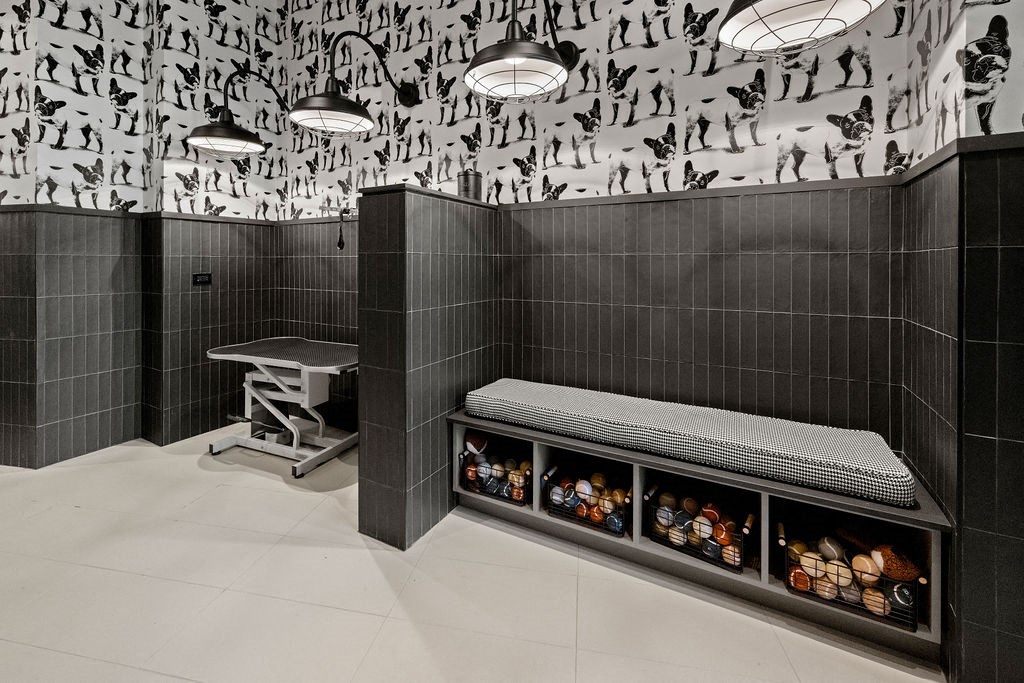 Pet Wash Center at Madison West Elm, Conshohocken, Pennsylvania