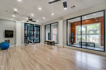 Yoga/Cycling Studio - Photo Gallery 13