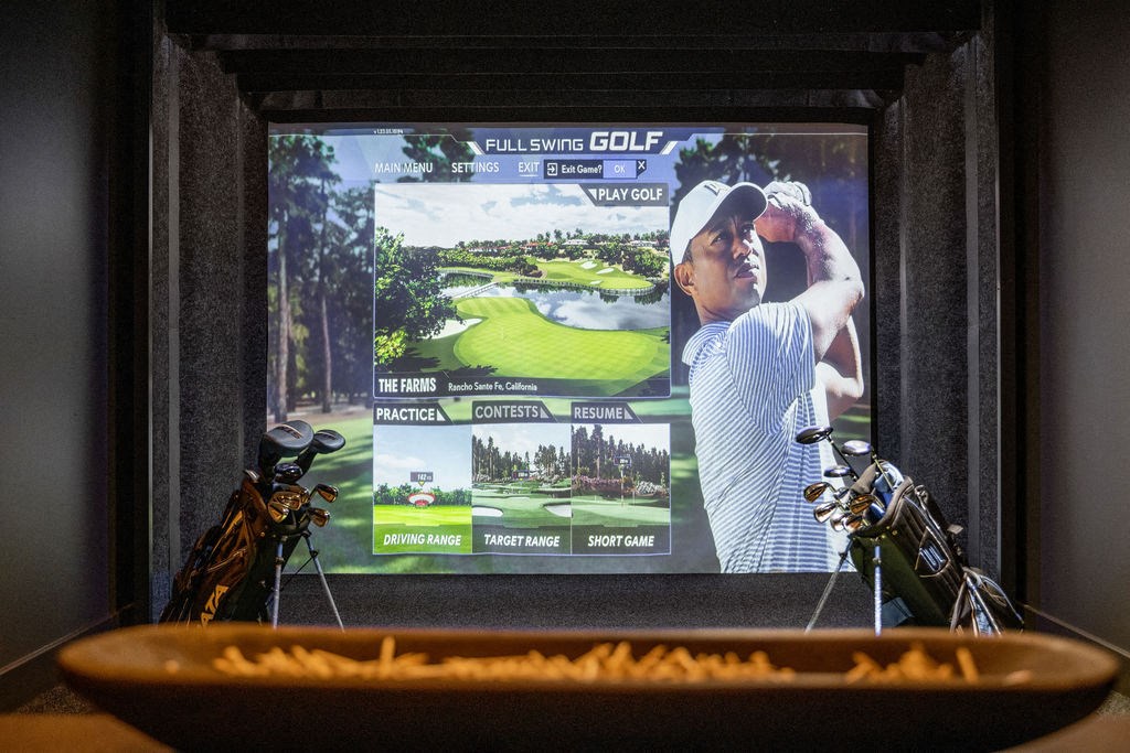 Golf Simulator at Madison West Elm, Conshohocken