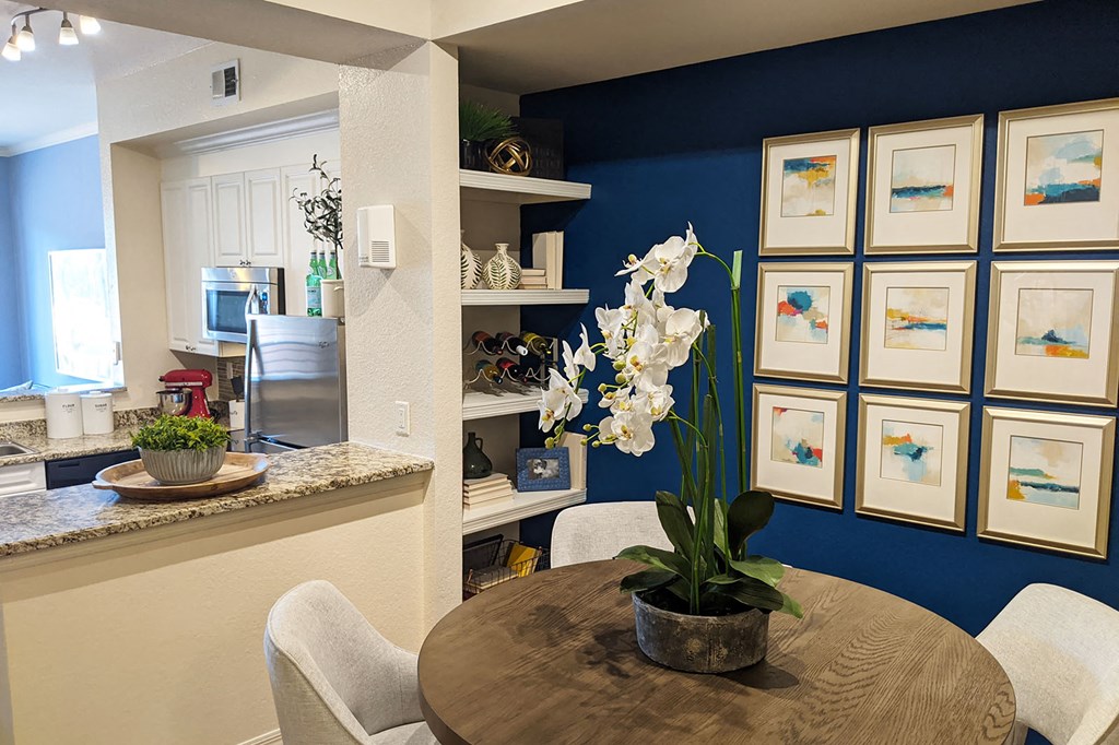 Dining Room  at Madison Gateway, St. Petersburg