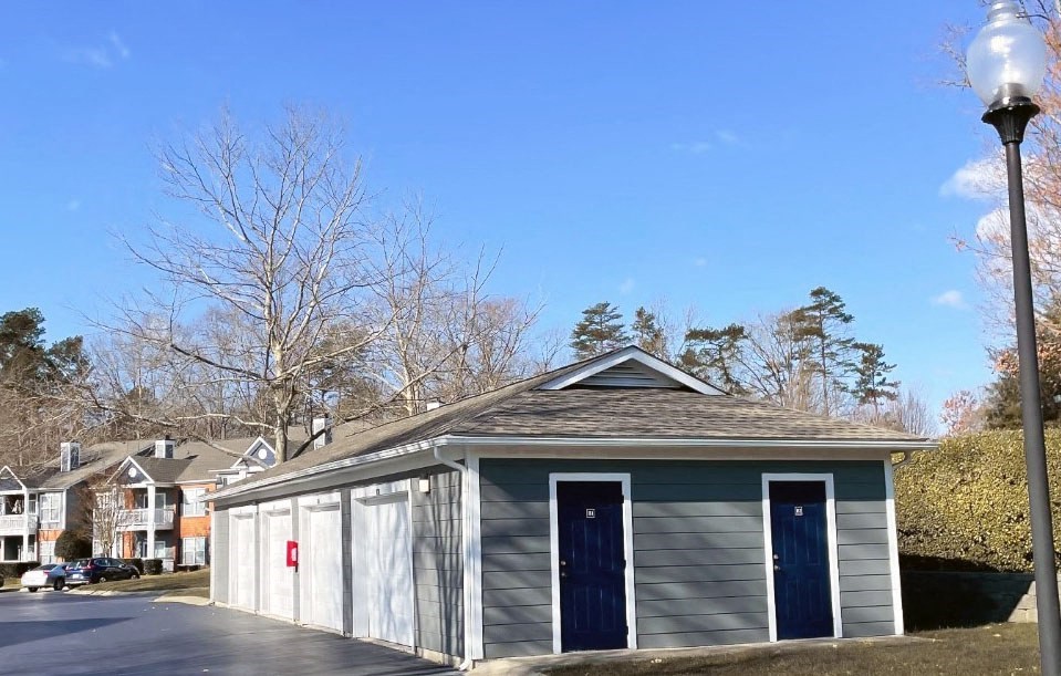 available to lease detached garages at Reserve at Bridford, Greensboro, 27407