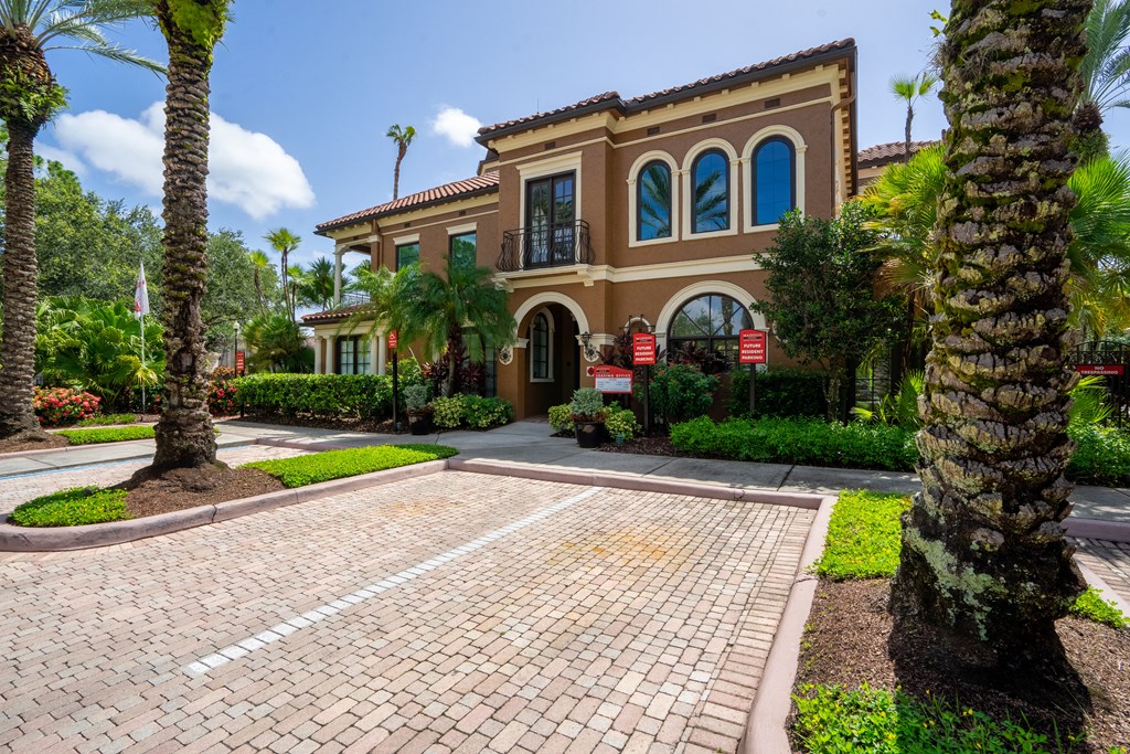 Building Exterior at Madison Gateway, St. Petersburg