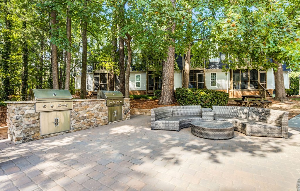 Grilling Stations at Madison Hunters Glen, Raleigh