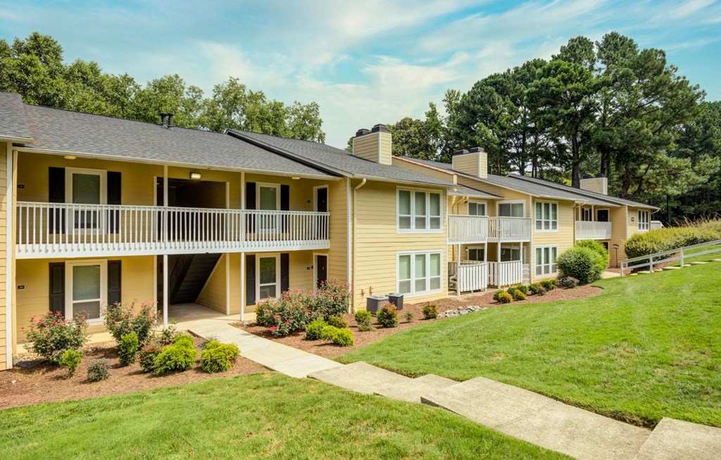 building at Laurel Oaks, Raleigh