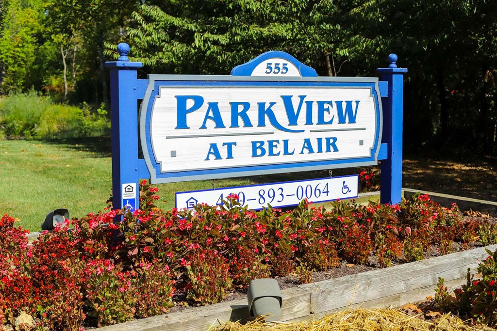 park view at bell air sign at the entrance to the parking lot