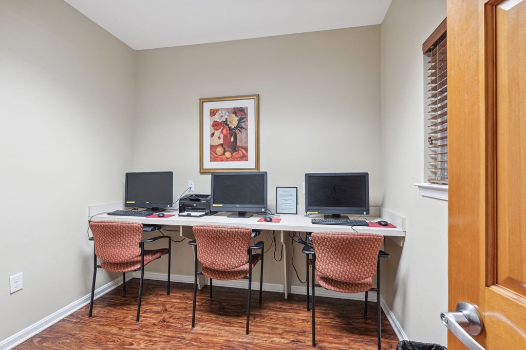 Cambridge Commons computer room