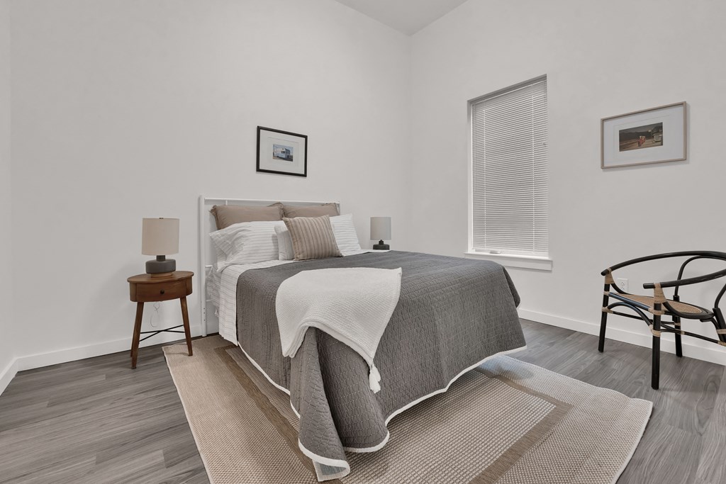Spacious bedrooms at at Highland Terrace apartments located in Richmond's Highland Park neighborhood