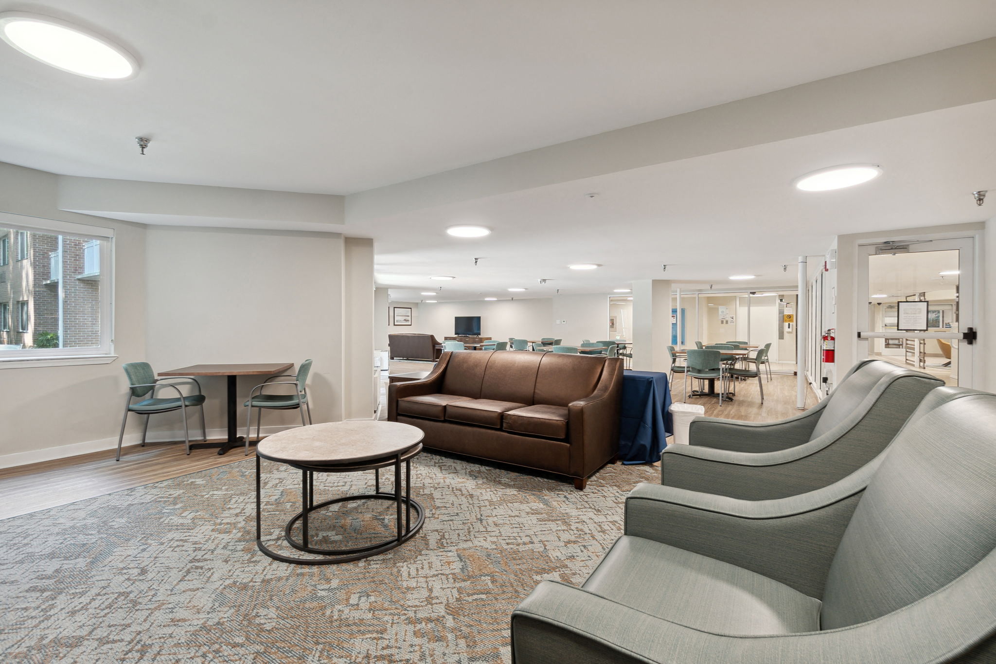 Hickory Ridge Place is a similar property to Legacy At Twin Rivers located in Columbia