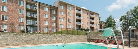 Oxford Manor Apartments