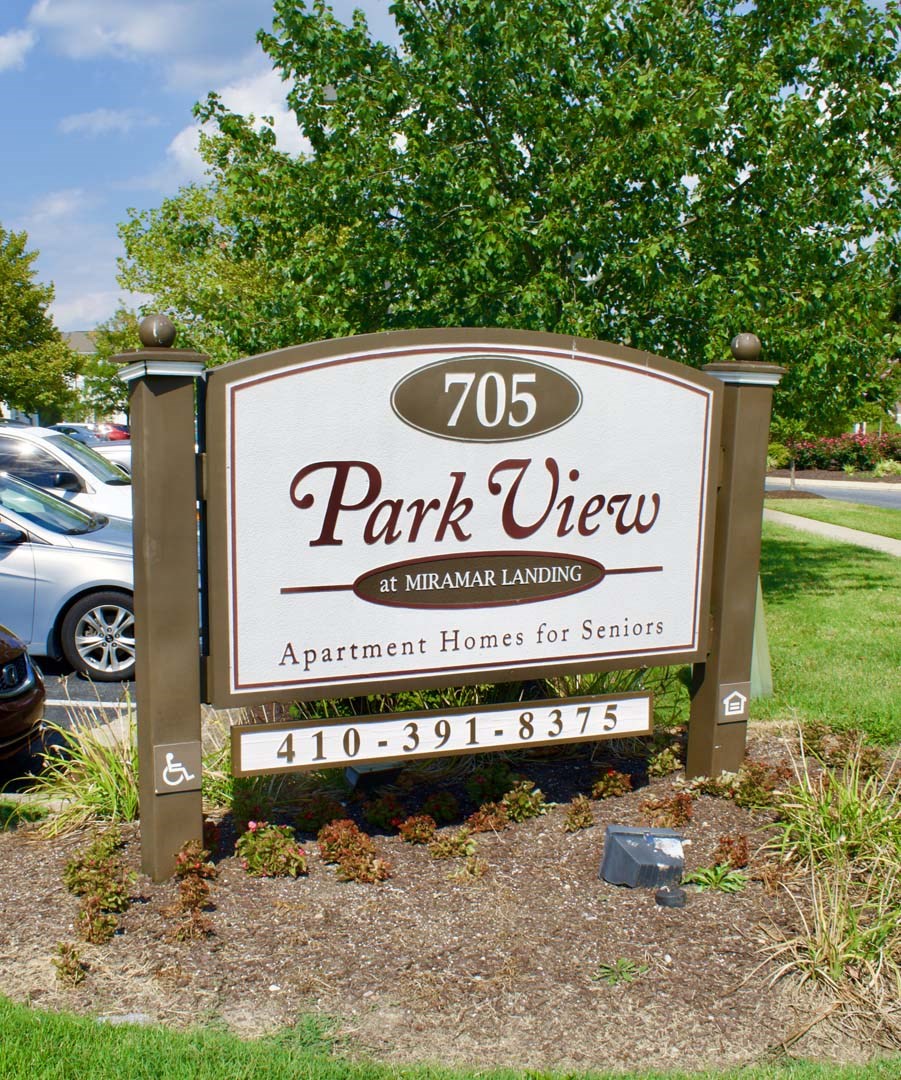 a park view sign in front of a parking lot