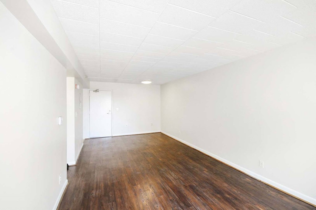 Edgewood Commons 601 Living & Dining