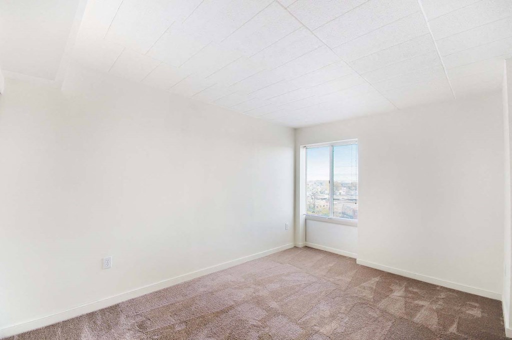 Edgewood Commons 635 Bedroom