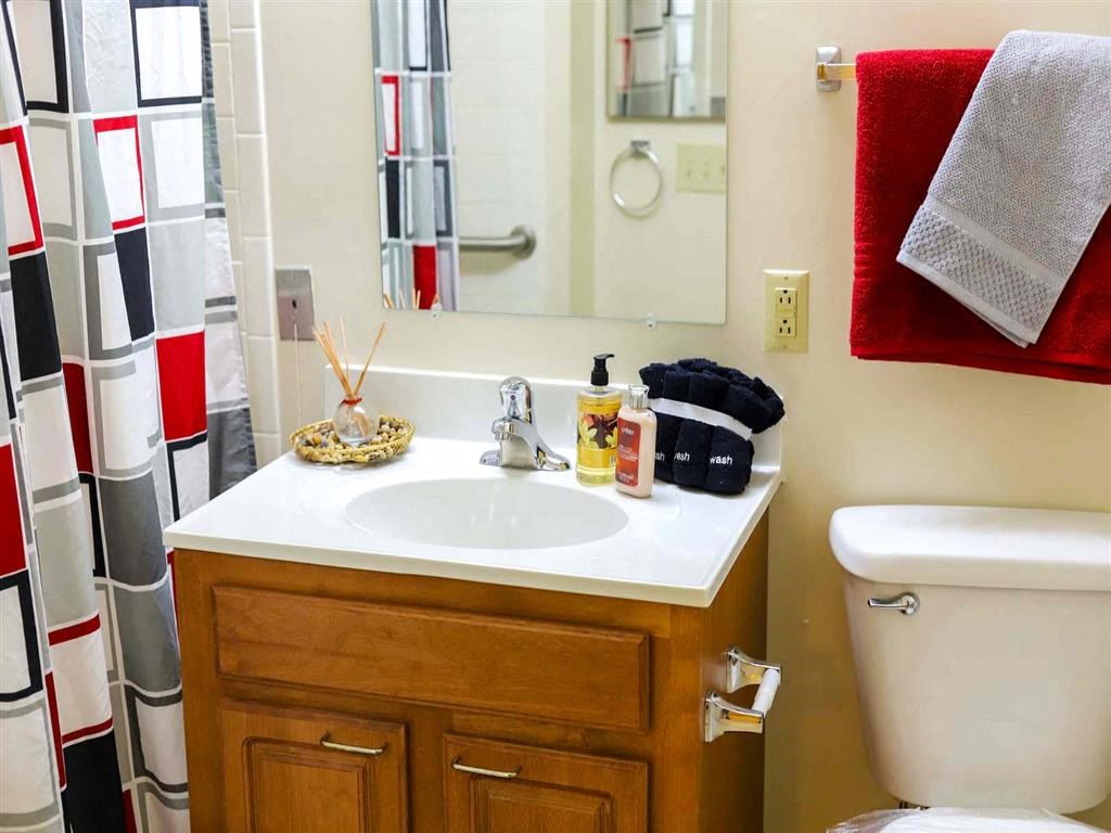 Park View at Catonsville Bathroom