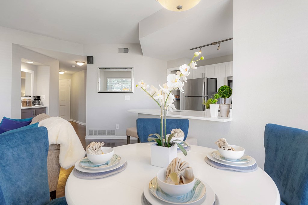 Elegant Dining Space at The Bluffs at Highlands Ranch, Colorado