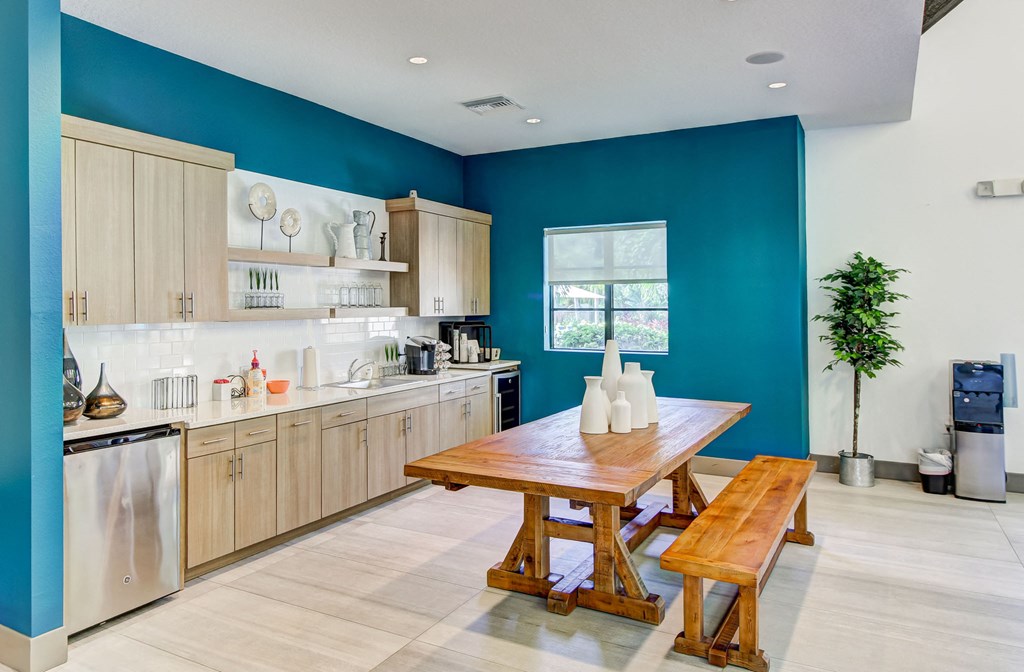 Fully Equipped Kitchens And Dining at The Preserve at Westchase, Florida