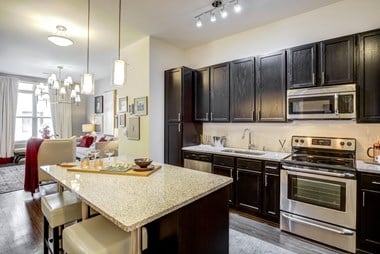 5725 Carnegie Blvd Studio-2 Beds Apartment for Rent - Photo Gallery 1
