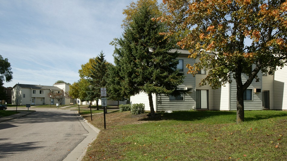 Victoria Townhomes twin cities brooklyn center